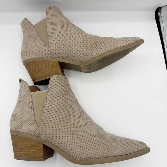 Universal Threads Bootie Ankle Boots Women 10 Heels Vegan Pointy Western Taupe - Picture 8 of 8
